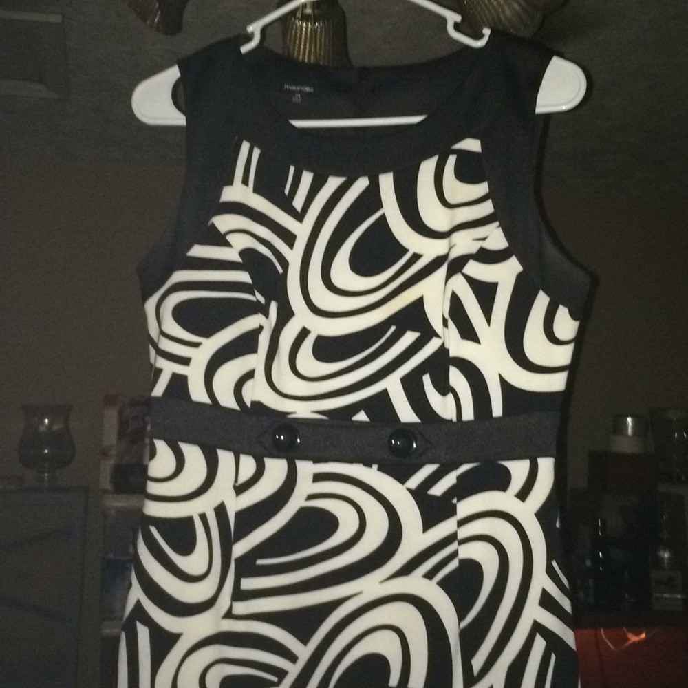 Dress - Picture 5 of 5